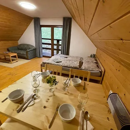 Certovica アパート